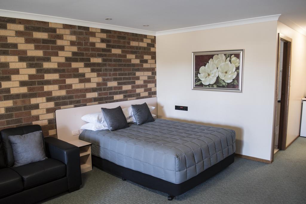 Highway Inn Motel Hay Bagian luar foto