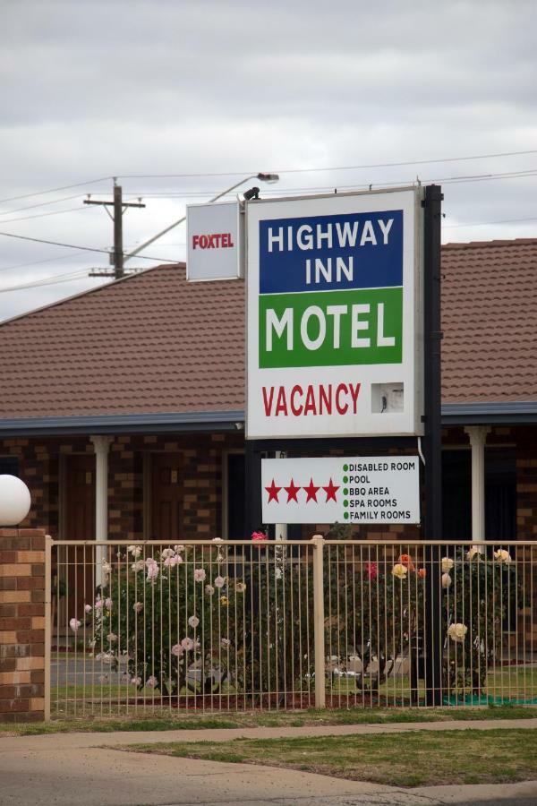 Highway Inn Motel Hay Bagian luar foto